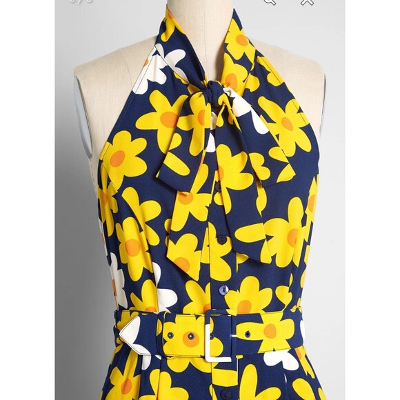 Modcloth Dress Size 0  Yellow Daisy Halter A-Line Open Back Retro Pin Up Belted - Picture 3 of 8